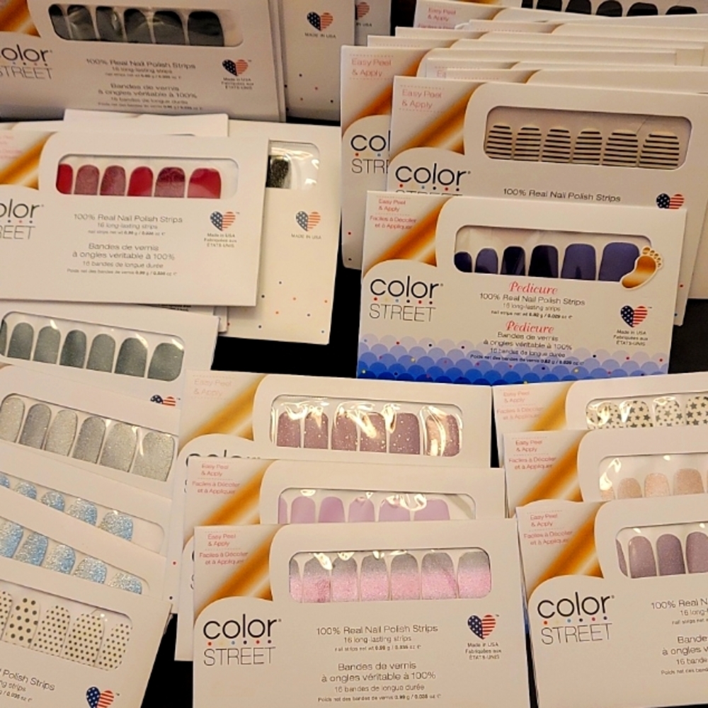 Color street "Atomic Sparkle "